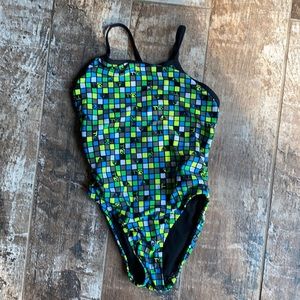 Girls TYR practice suit. EUC